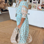 Robe midi Mana à imprimé floral bleu, vue de profil