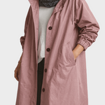 Colette – trench porté en superposition