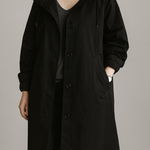 Colette – trench vu de dos