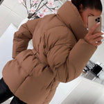 Élise – manteau oversize porté en superposition