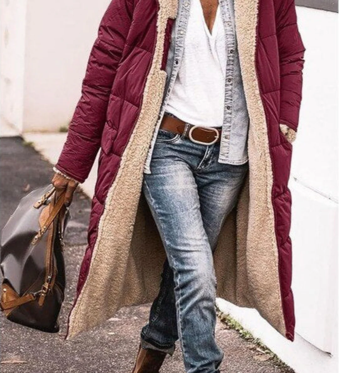 Margaux – manteau réversible porté par un mannequin, photo en pied