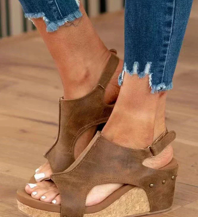 Briellae - Sandales à talons noires brillantes