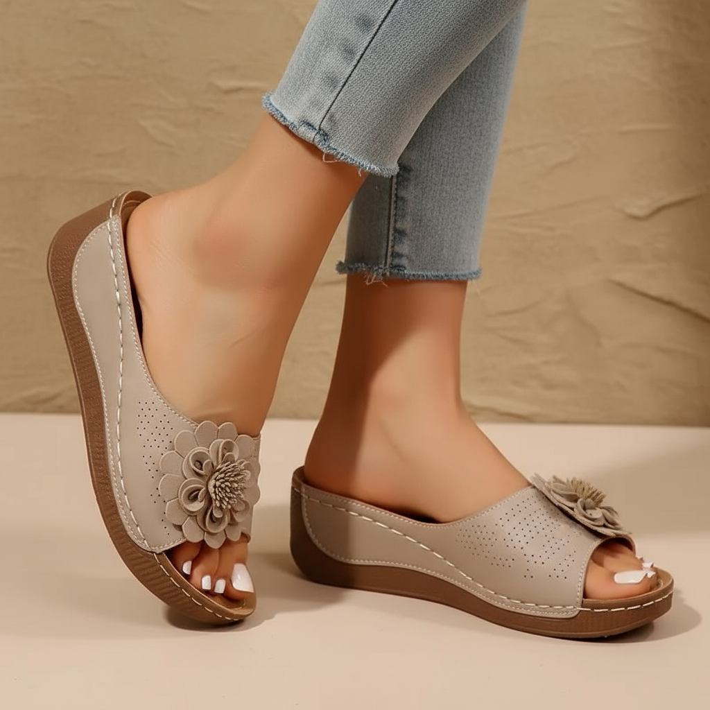 Medellin - Ergonomic sandals in beige shade